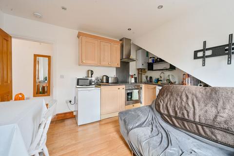 undefined, Craven Avenue, Ealing, London, W5