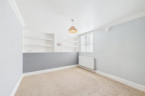 2 bedroom apartment to rent, Hatch Lane, Windsor, Berkshire, SL4