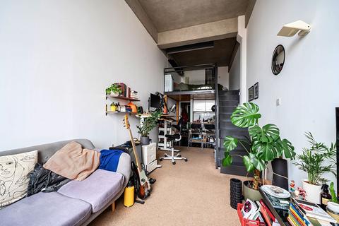 1 bedroom apartment for sale, Manhattan Building, Bow Quarter, London, E3