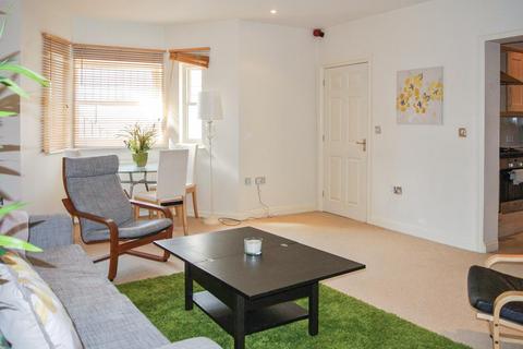 2 bedroom apartment to rent, Portland Place East, Leamington Spa