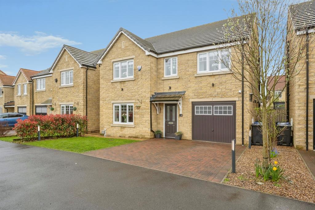 5 bedroom detached house for sale
