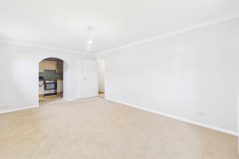 2 bedroom apartment to rent, Clarence Court, Windsor, Berks, SL4