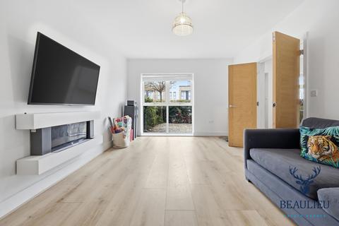 4 bedroom semi-detached house for sale, Beaulieu Park CM1