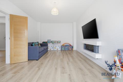 4 bedroom semi-detached house for sale, Beaulieu Park CM1