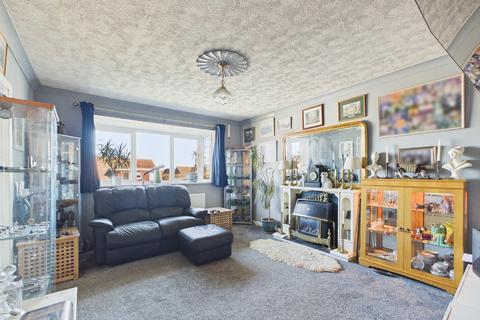 2 bedroom flat for sale, Greendale Court, Cottingham,  HU16 5JH