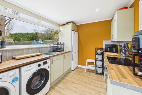 3 bedroom terraced house for sale, Cranbrook Avenue, Hull,  HU6 7TT