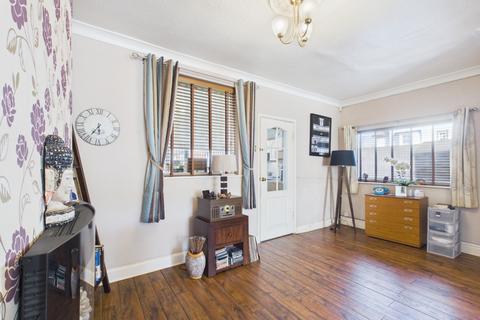 4 bedroom end of terrace house for sale, James Reckitt Avenue, Hull, East Riding of Yorkshire, HU8 7TH