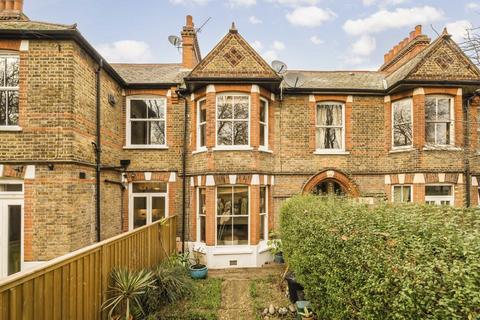 Newton Avenue, London W3