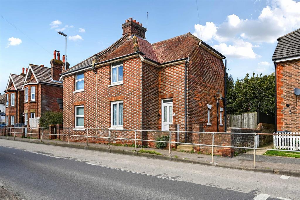 Ninielroid Roid Ninfield Road, Bexhill-On-Sea 2 bed semi-detached house for sale - £170,000