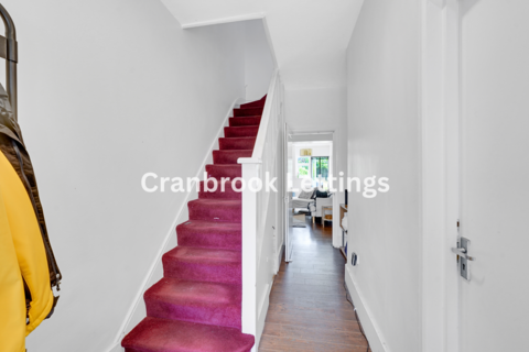 5 bedroom terraced house for sale, Waremead Road, IG2 6TF