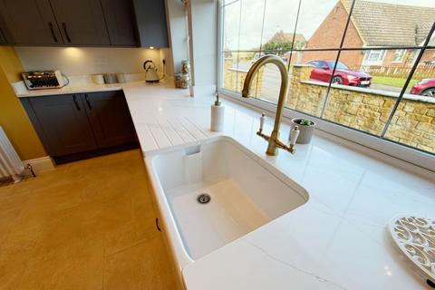 4 bedroom chalet for sale, Marsh Lane, Bedford MK44