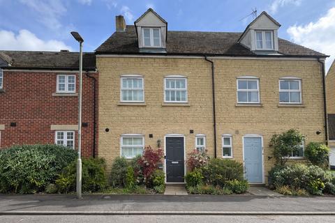 3 bedroom terraced house for sale, Ashcombe Crescent, Witney
