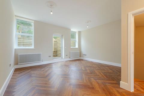 3 bedroom terraced house for sale, The Crescent, Sandgate, CT20