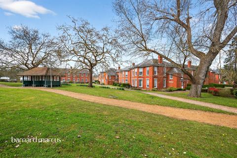 2 bedroom flat for sale, Dillon Close, Epsom