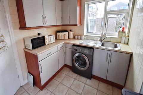 2 bedroom semi-detached bungalow for sale, Creskeld Way, Bradford BD15