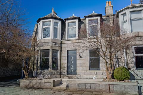2 bedroom apartment to rent, Cedar Place, Aberdeen