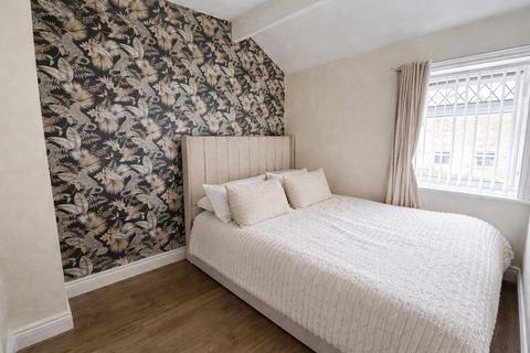 2 bedroom terraced house for sale, Roundfield Place, Thornton, Bradford