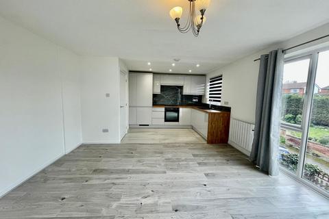 3 bedroom apartment to rent, Yew Tree Crescent, Melton Mowbray