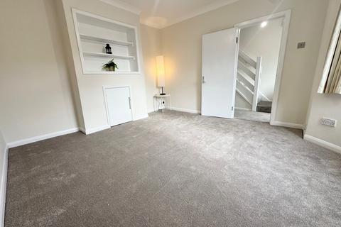 4 bedroom house to rent, Frampton Road, BOURNEMOUTH