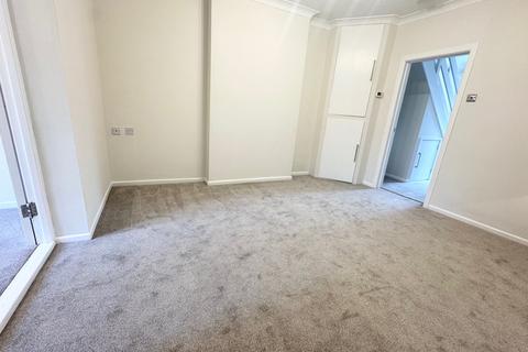 4 bedroom house to rent, Frampton Road, BOURNEMOUTH