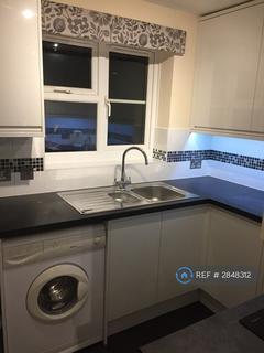 1 bedroom flat to rent, Knowles Close, West Drayton, UB7