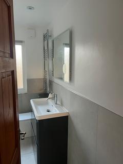 1 bedroom in a house share to rent, Court Wood Lane, Croydon CR0