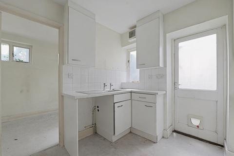 2 bedroom semi-detached house for sale, Basement Flat, 20 Brunswick Road, Hove, East Sussex, BN3 1DG