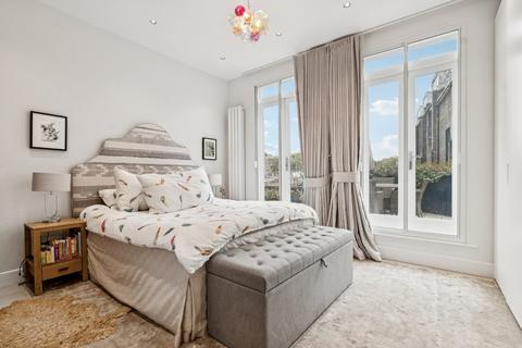 3 bedroom flat for sale, Princes Gate, Knightsbridge, SW7