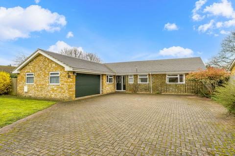 3 bedroom detached bungalow for sale, Park End, Croughton