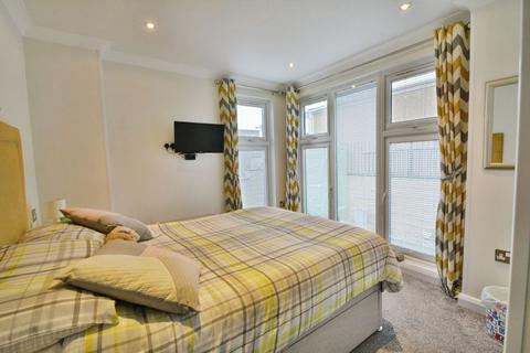 2 bedroom detached bungalow for sale, Mayfield Park, Cirencester, Gloucestershire