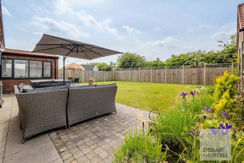 4 bedroom detached house for sale, St. Marys View, Norwich NR12