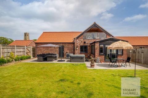 4 bedroom detached house for sale, St. Marys View, Norwich NR12