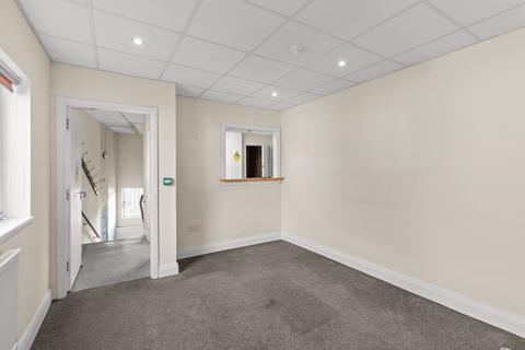 Office to rent, 47 Carfax Horsham RH12 1FD