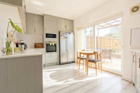 4 bedroom semi-detached house for sale, Stanmore HA7