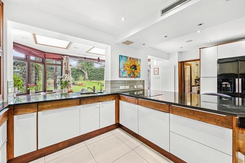 4 bedroom house for sale, Dents Grove, Tadworth, Surrey, KT20