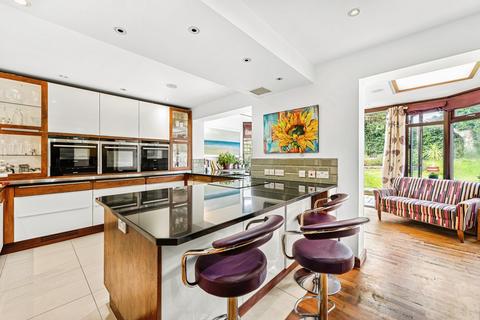 4 bedroom house for sale, Dents Grove, Tadworth, Surrey, KT20