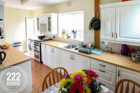 3 bedroom semi-detached house to rent, Patterdale Avenue, Orford