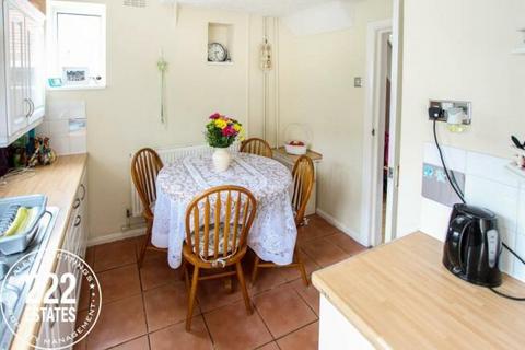 3 bedroom semi-detached house to rent, Patterdale Avenue, Orford