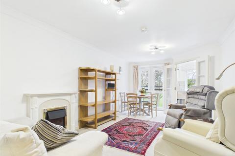 2 bedroom apartment for sale, Highview Court, 46 Wortley Road, Highcliffe, Christchurch, BH23