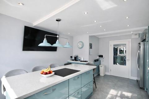 4 bedroom bungalow for sale, Westbrook Avenue, Margate