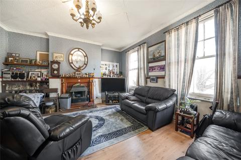 3 bedroom maisonette for sale, Queensbridge Road, London Fields, London, E8