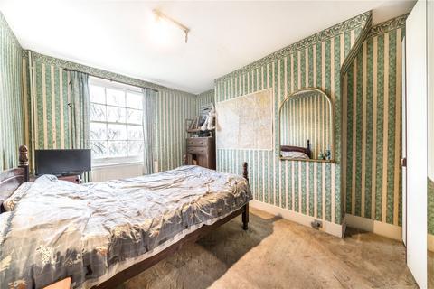 3 bedroom maisonette for sale, Queensbridge Road, London Fields, London, E8