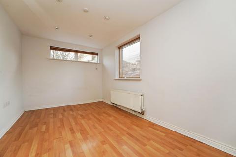 2 bedroom flat for sale, Sotherby Drive, Cheltenham, Gloucestershire, GL51