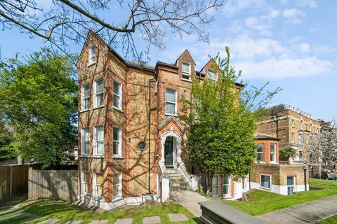 1 bedroom flat for sale, Nightingale Lane, London SW12