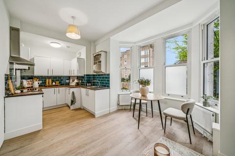 1 bedroom flat for sale, Nightingale Lane, London SW12