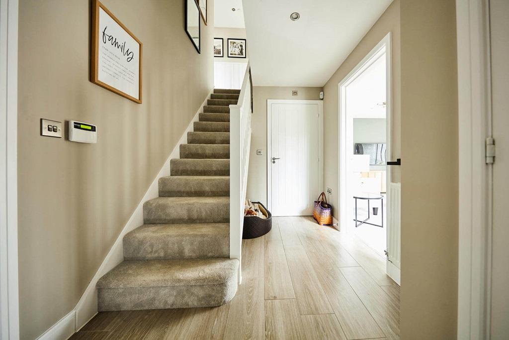 House in Leeds, West Yorkshire - View 2