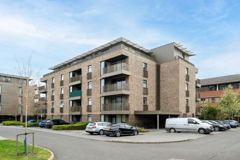 2 bedroom flat for sale, Lilywhite Drive, Cambridge, CB4