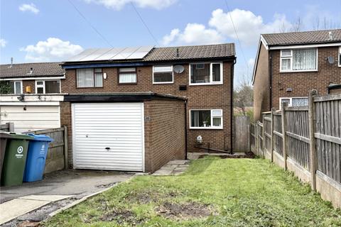 3 bedroom end of terrace house for sale, Newbreak Close, Oldham, Greater Manchester, OL4