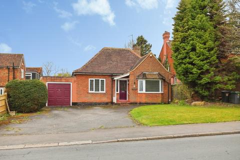 2 bedroom bungalow for sale, Yardley Park Road, Tonbridge, Kent, TN9
