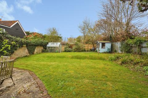 2 bedroom bungalow for sale, Yardley Park Road, Tonbridge, Kent, TN9